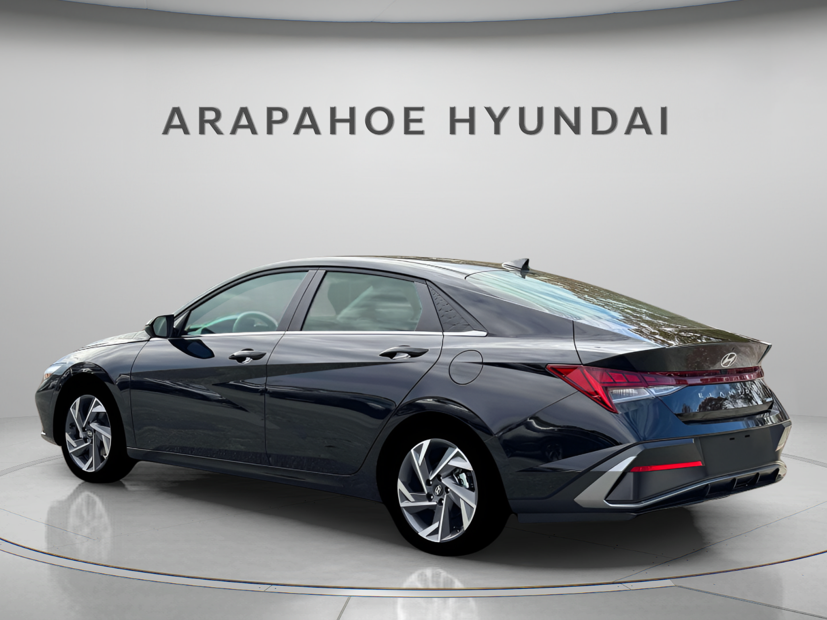 New 2026 Hyundai Elantra Limited FWD image 3