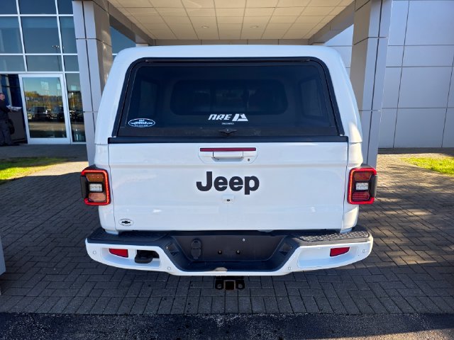 Used 2023 Jeep Gladiator Overland AWD/4WD image 3