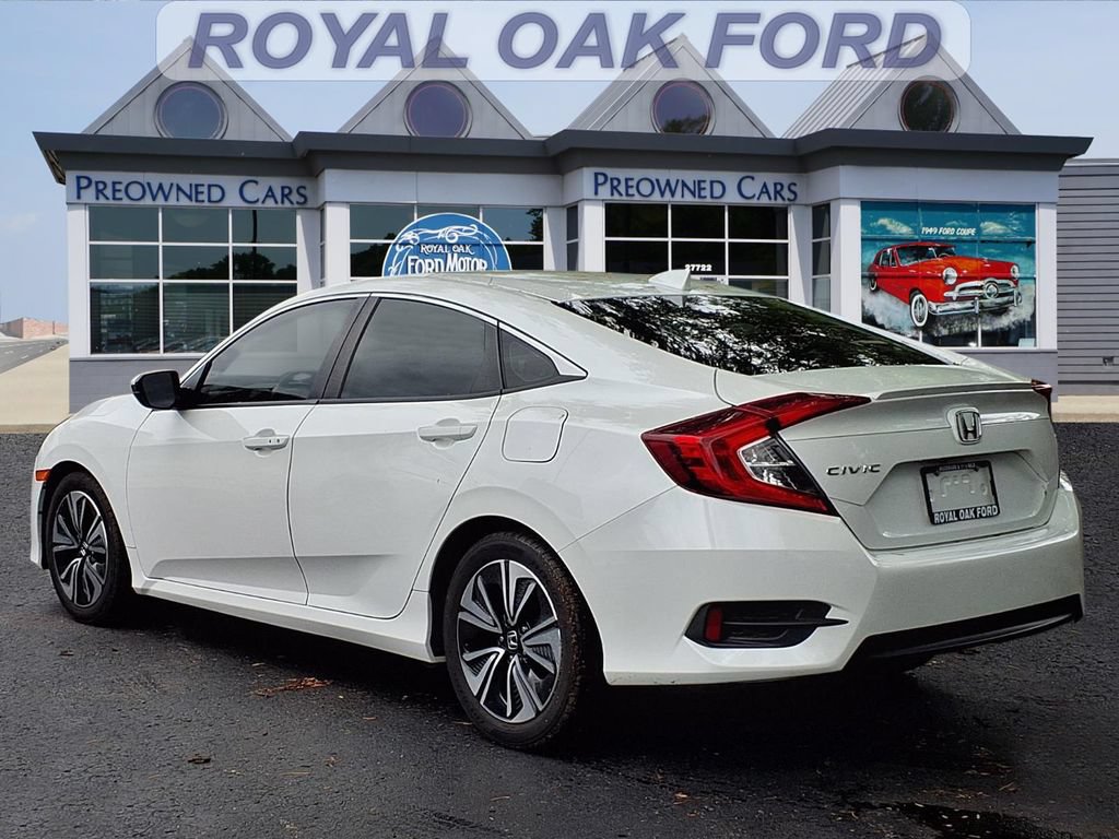 Used 2018 Honda Civic EX-T image 2