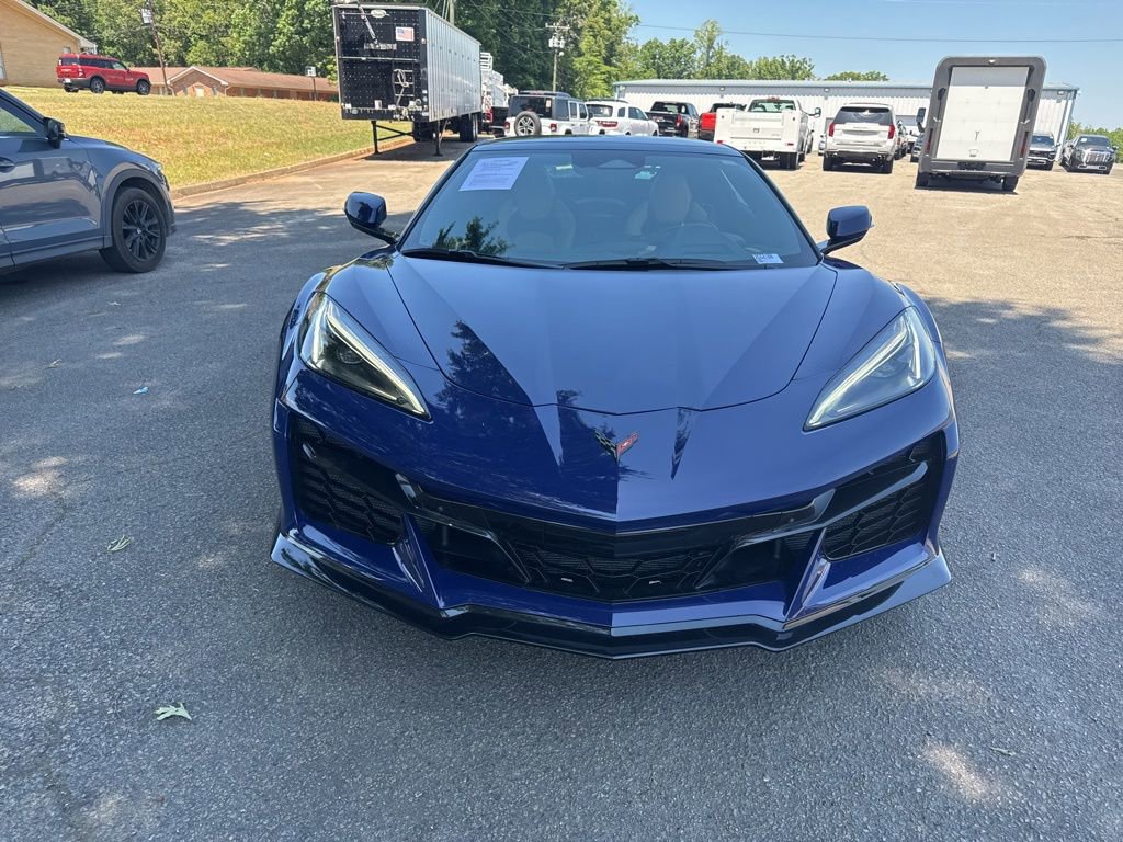 Used 2025 Chevrolet Corvette Z06 w/ Stealth Interior Trim Package RWD image 8