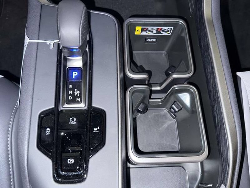 New 2026 Lexus TX 500h AWD image 15
