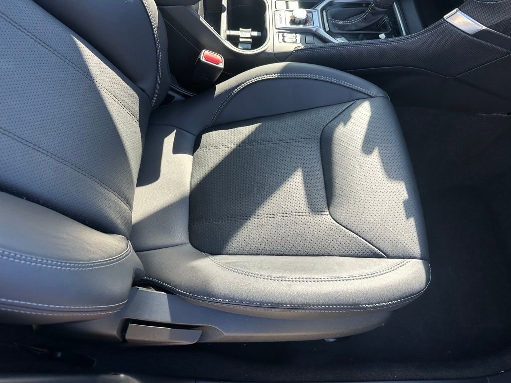 Used 2024 Subaru Forester Limited image 18