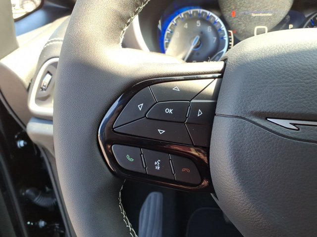 New 2027 Chrysler Pacifica Limited FWD image 20