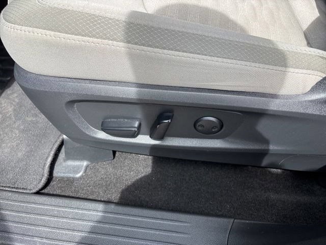 Used 2024 Nissan Pathfinder SV AWD/4WD image 12