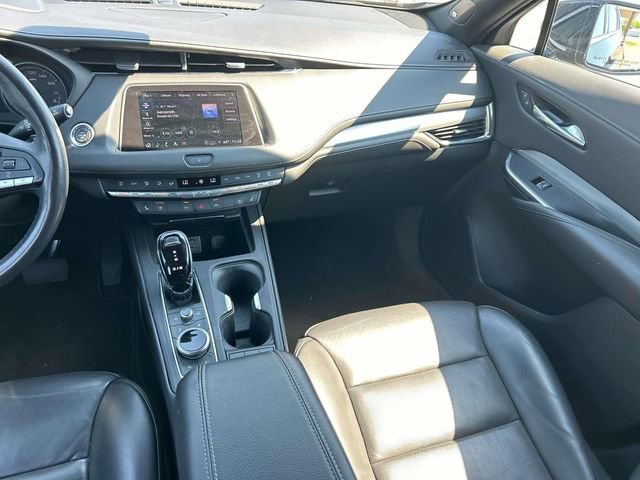 Used 2023 Cadillac XT4 Premium Luxury w/ Technology Package FWD image 16