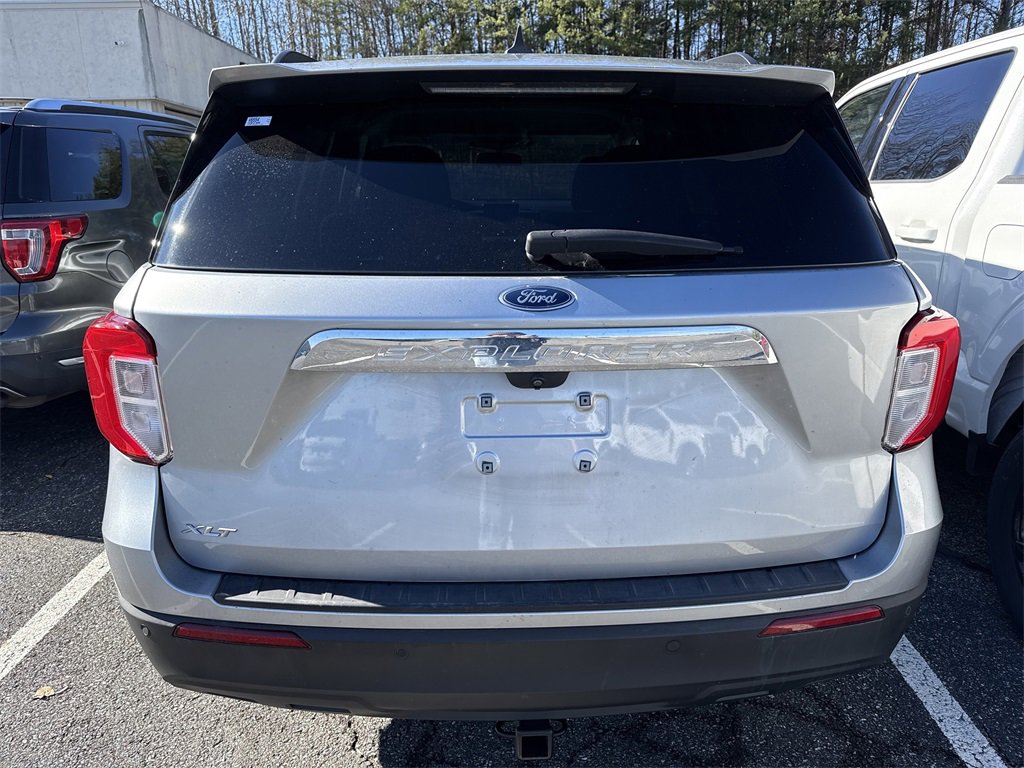 Used 2022 Ford Explorer XLT image 6