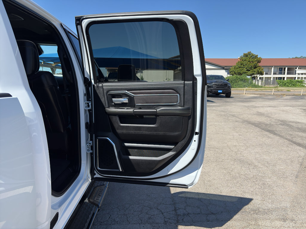 Used 2025 RAM 2500 Laramie w/ Night Edition AWD/4WD image 17
