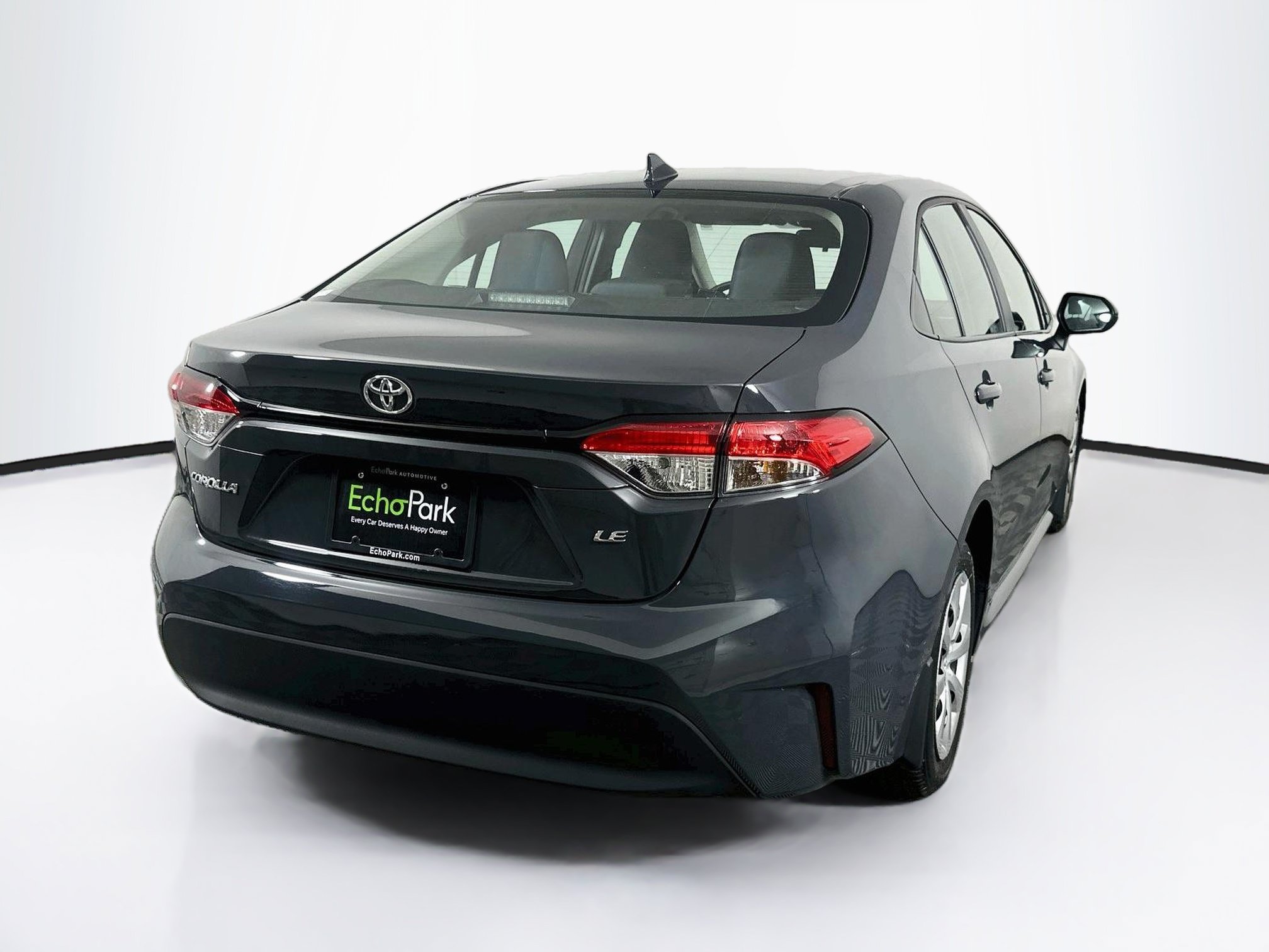 Used 2025 Toyota Corolla LE FWD image 9