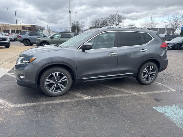 Used 2017 Nissan Rogue SL w/ SL Premium Package image 4