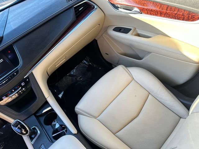 Used 2019 Cadillac XT5 Luxury image 18