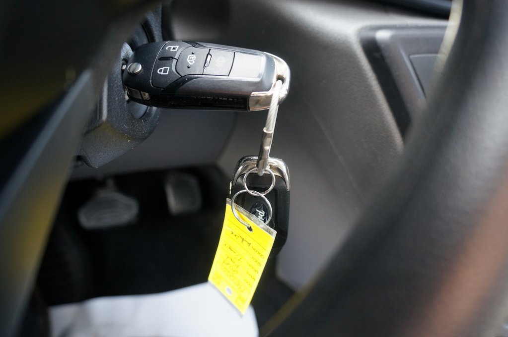 Used 2024 Ford Transit 350 XLT image 2