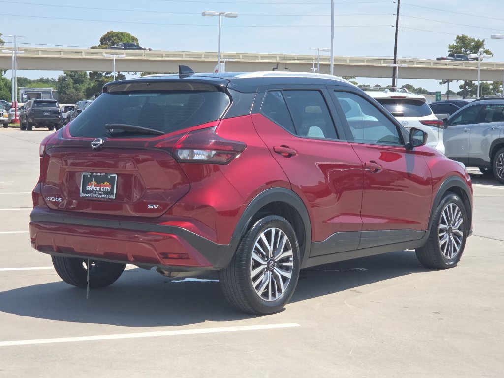 Used 2023 Nissan Kicks SV FWD image 6