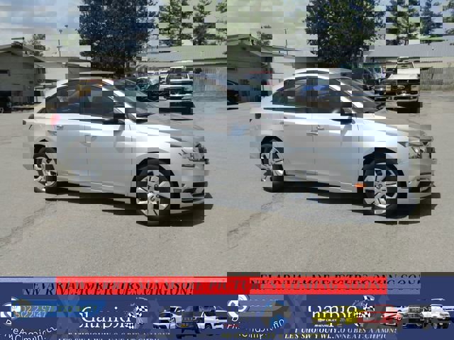 Used 2015 Chevrolet Cruze LS FWD image 3