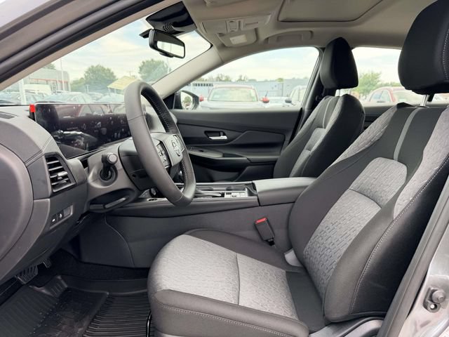 New 2026 Nissan Sentra SV w/ SV Convenience Package FWD image 16