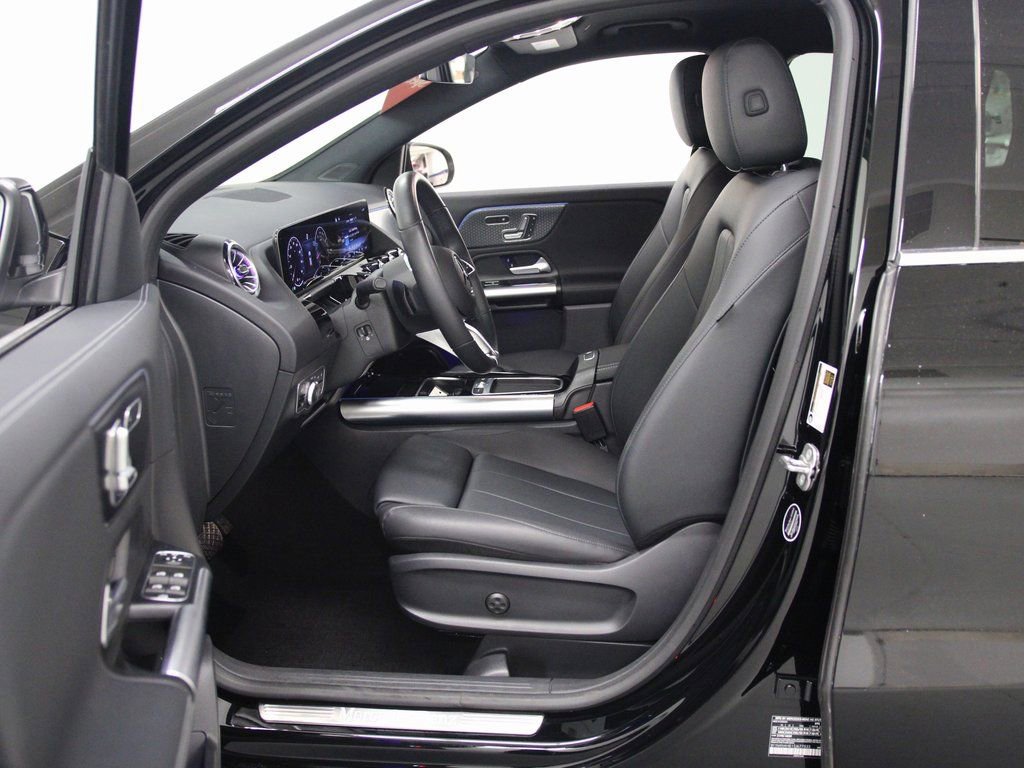 Certified 2025 Mercedes-Benz GLA 250 4MATIC image 17