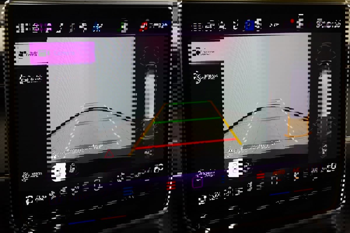 Used 2025 Volkswagen ID. Buzz Pro S image 10