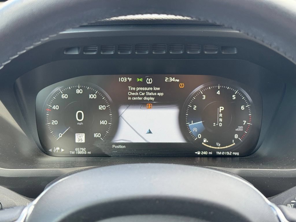 Used 2018 Volvo XC90 T6 Momentum w/ Convenience Package AWD/4WD image 12