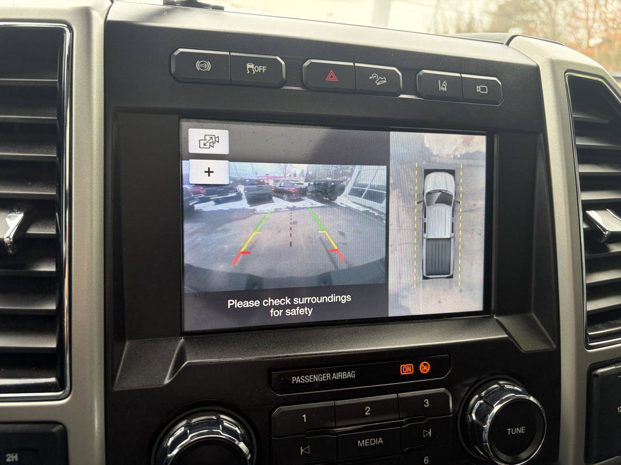 Used 2019 Ford F250 Lariat w/ Lariat Ultimate Package image 40