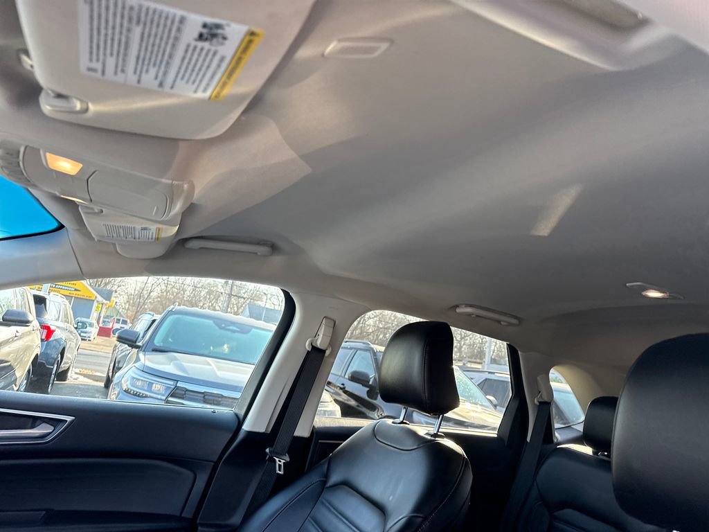 Used 2024 Ford Edge SEL image 22