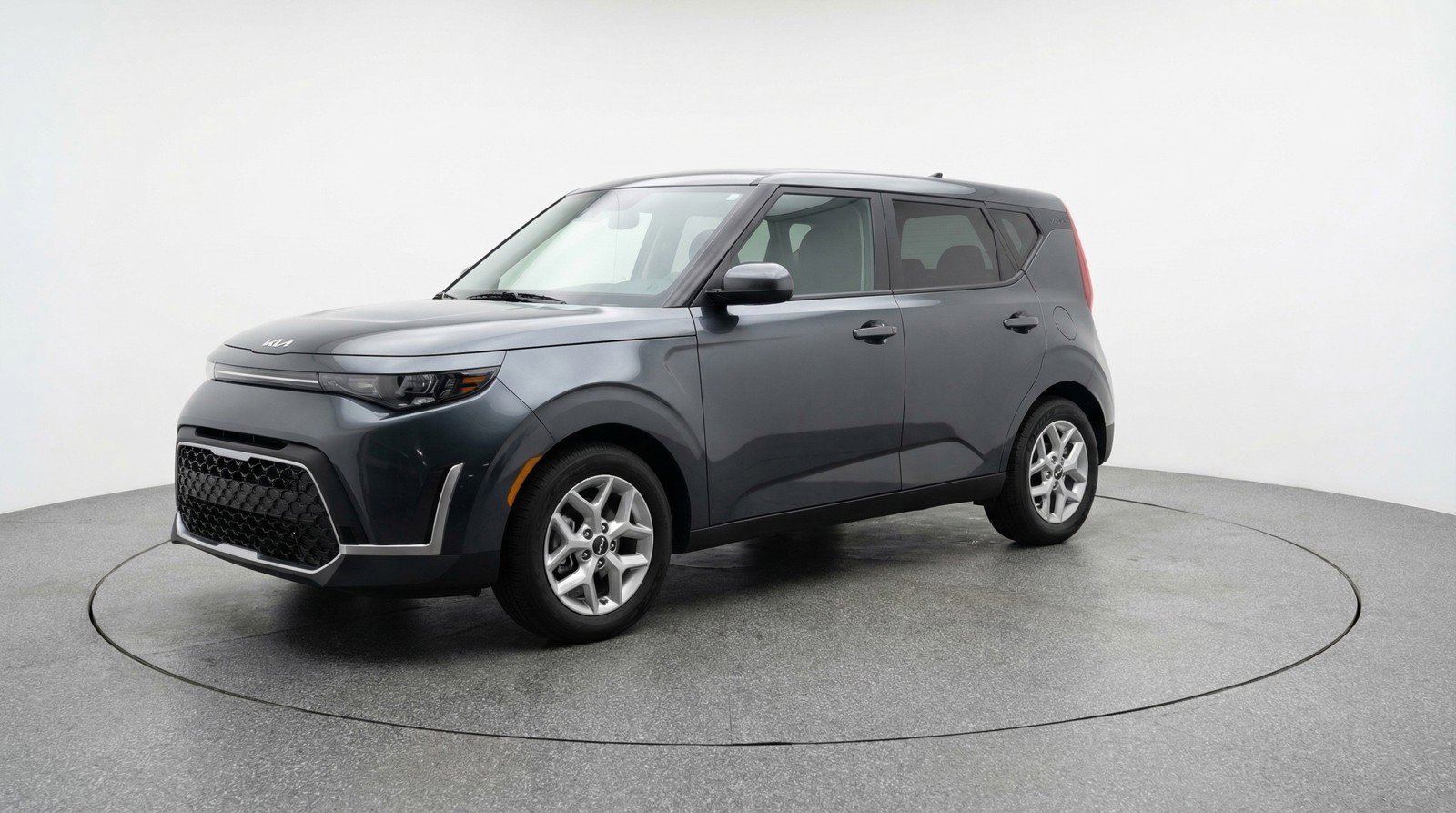 Used 2025 Kia Soul LX w/ LX Technology Package image 3