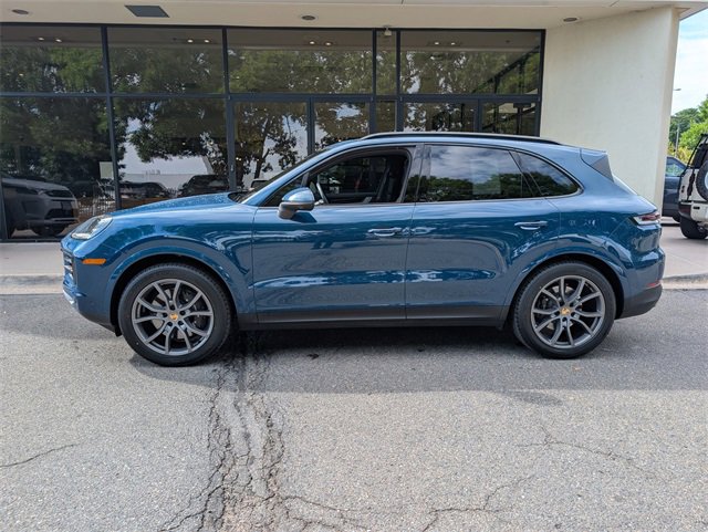 Used 2024 Porsche Cayenne image 3
