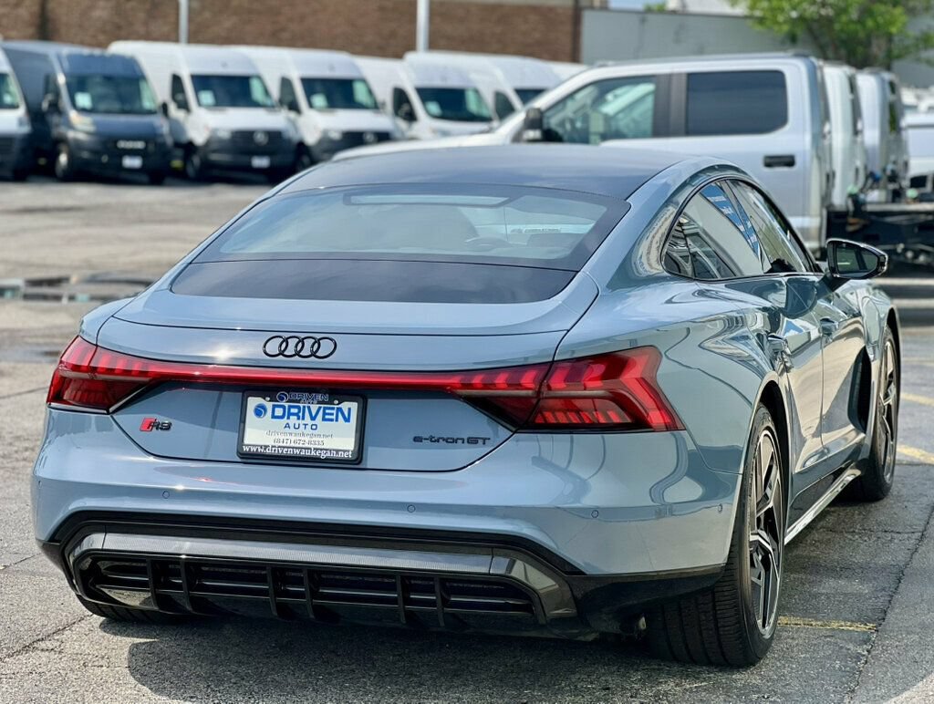 Used 2024 Audi RS e-tron GT w/ Carbon Performance Package AWD/4WD image 5