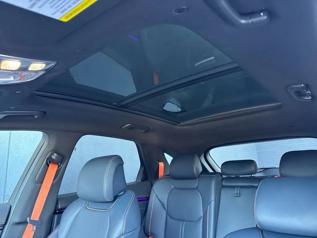 New 2026 Genesis GV70 2.5T Sport Prestige AWD/4WD image 18