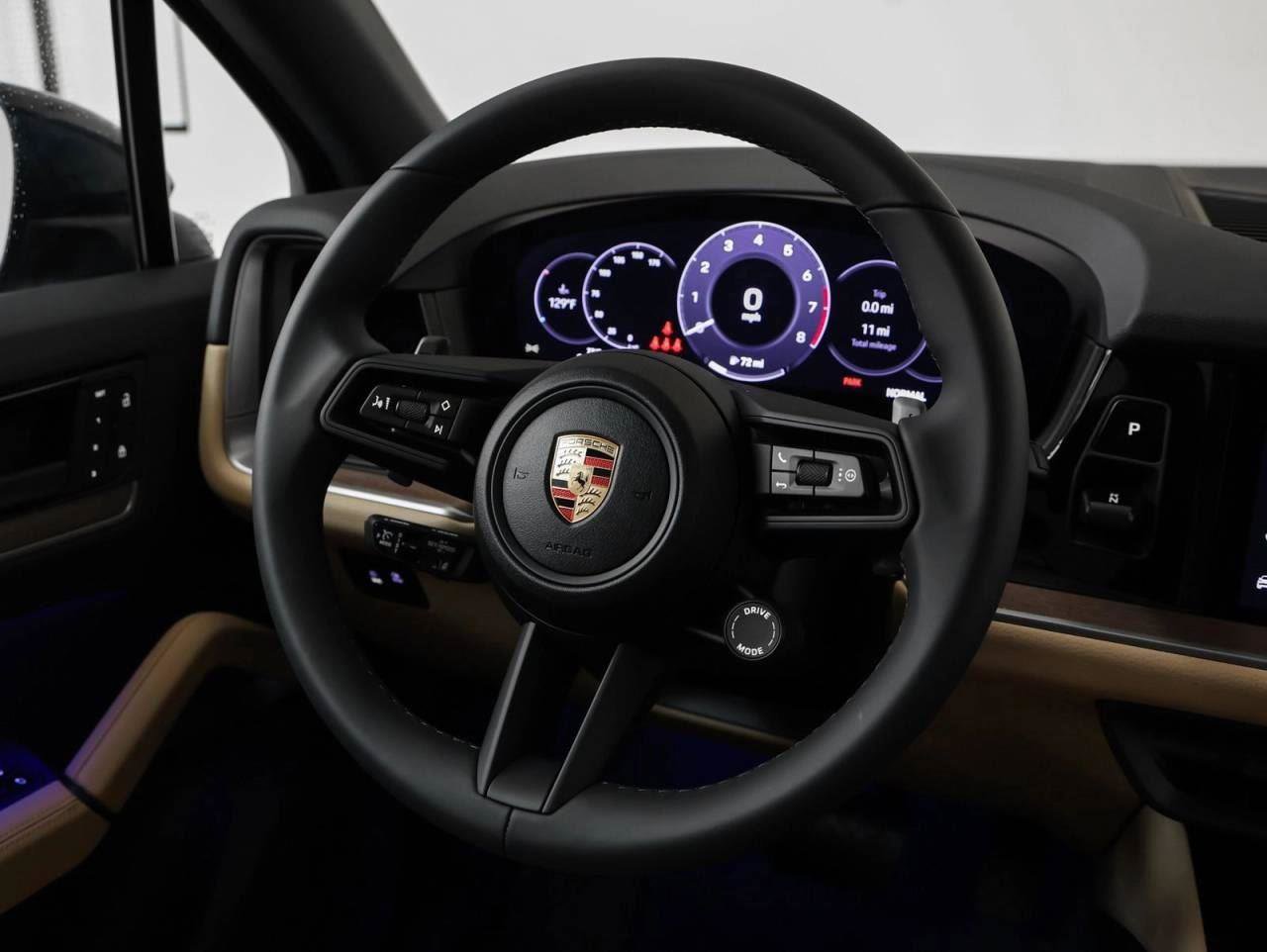 New 2025 Porsche Cayenne image 24