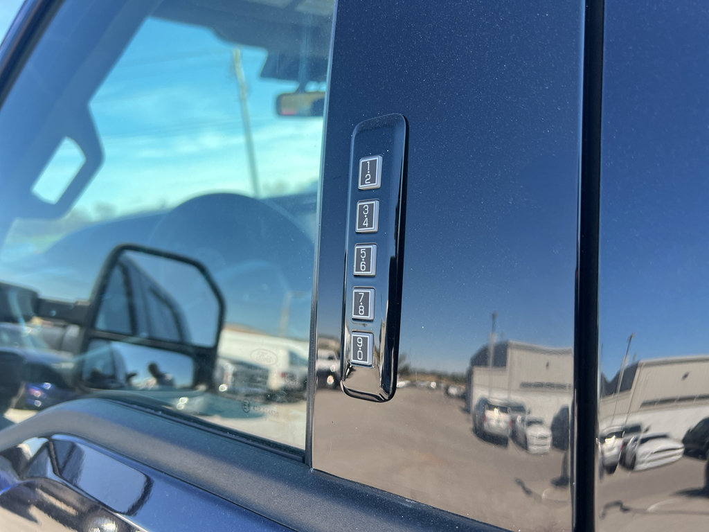 Used 2023 Ford F250 XLT w/ 360-Degree Camera Package AWD/4WD image 21