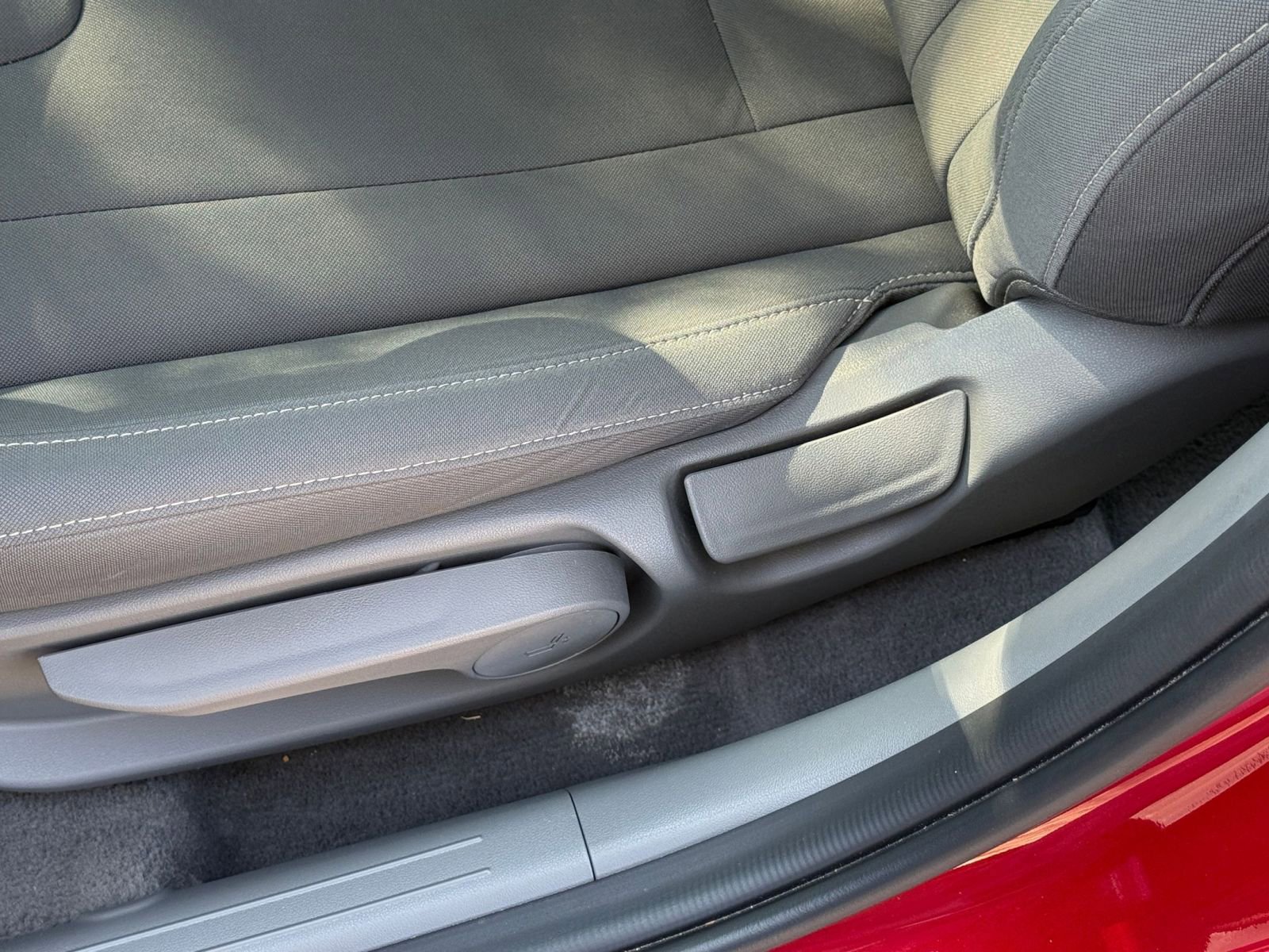 Used 2025 Hyundai Elantra SEL image 23