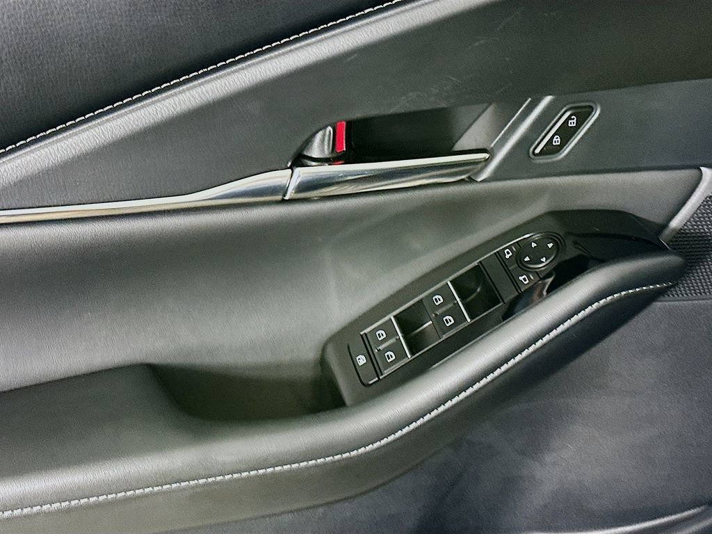 Certified 2024 MAZDA CX-30 AWD 2.5 S w/ Preferred Package image 23