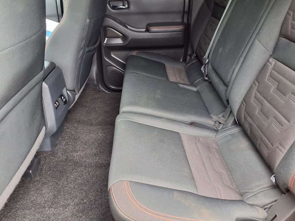 Used 2022 Nissan Frontier Pro-X RWD image 12