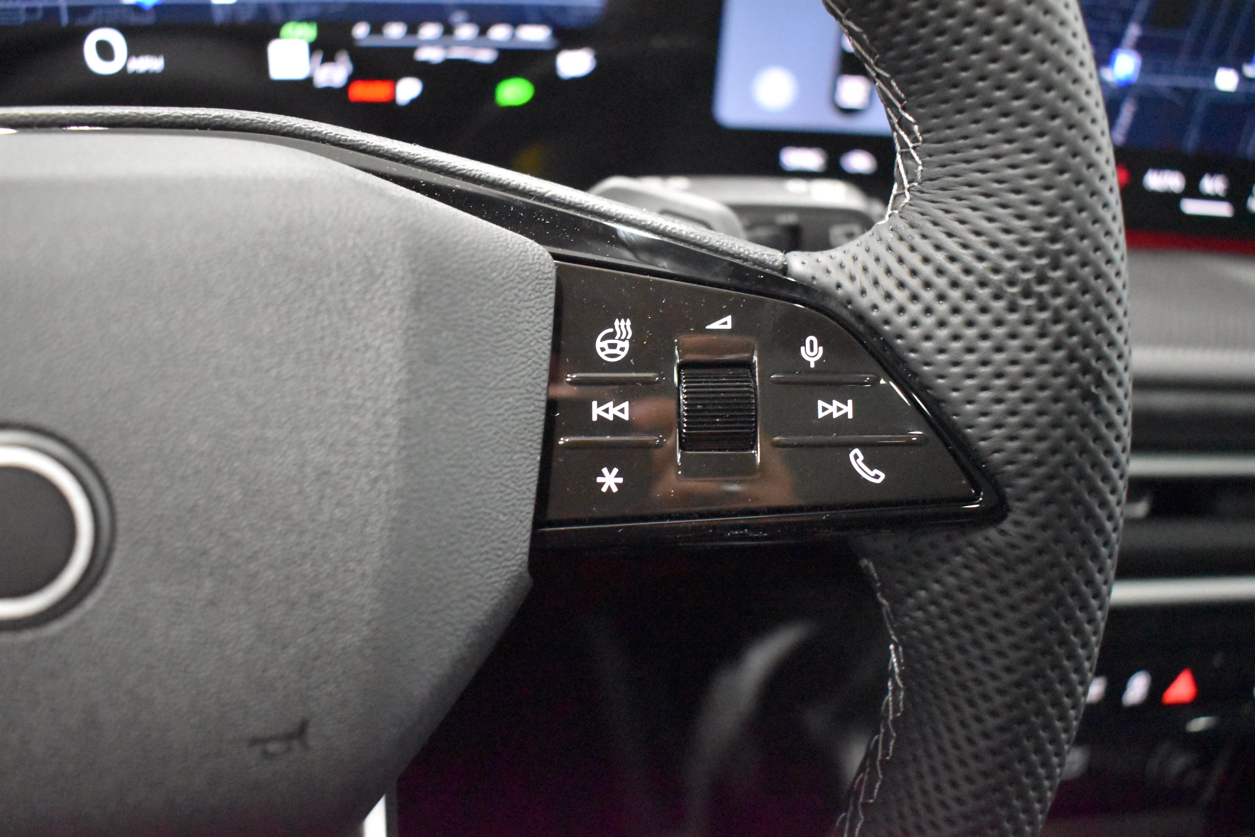 New 2026 Audi SQ5 Prestige AWD/4WD image 27