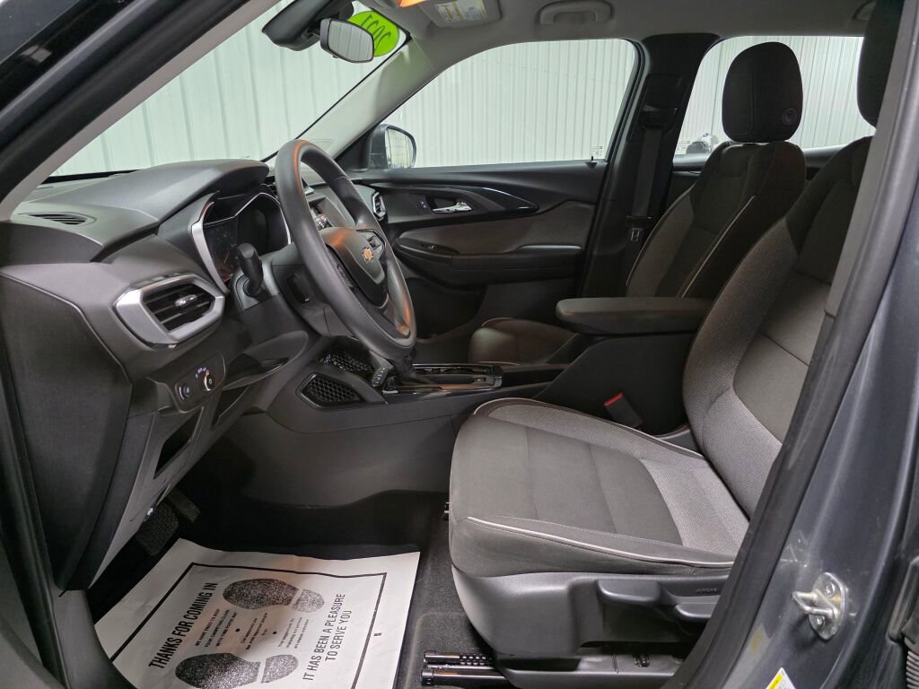 Used 2021 Chevrolet TrailBlazer LS AWD/4WD image 9