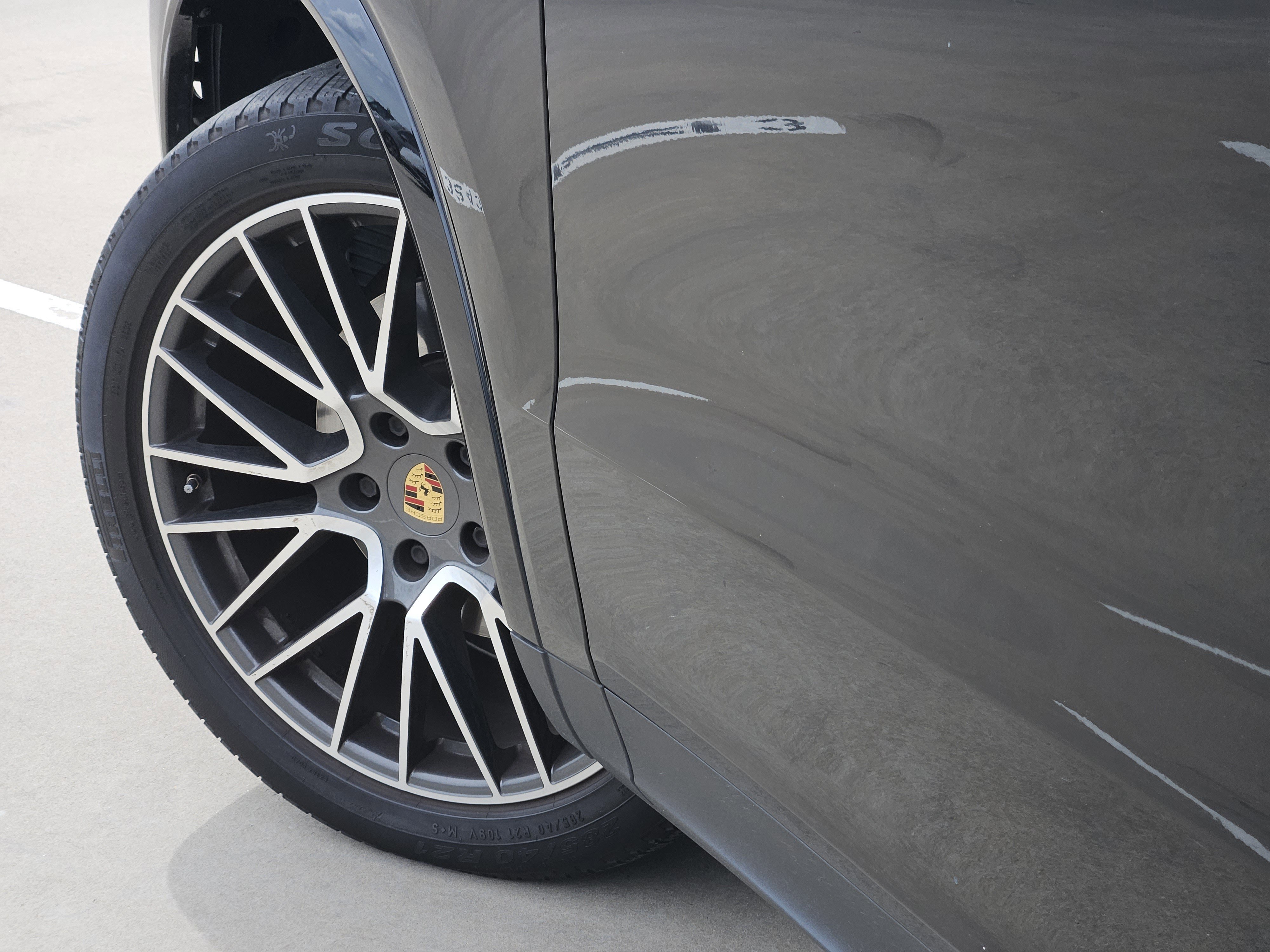 Used 2020 Porsche Cayenne image 18