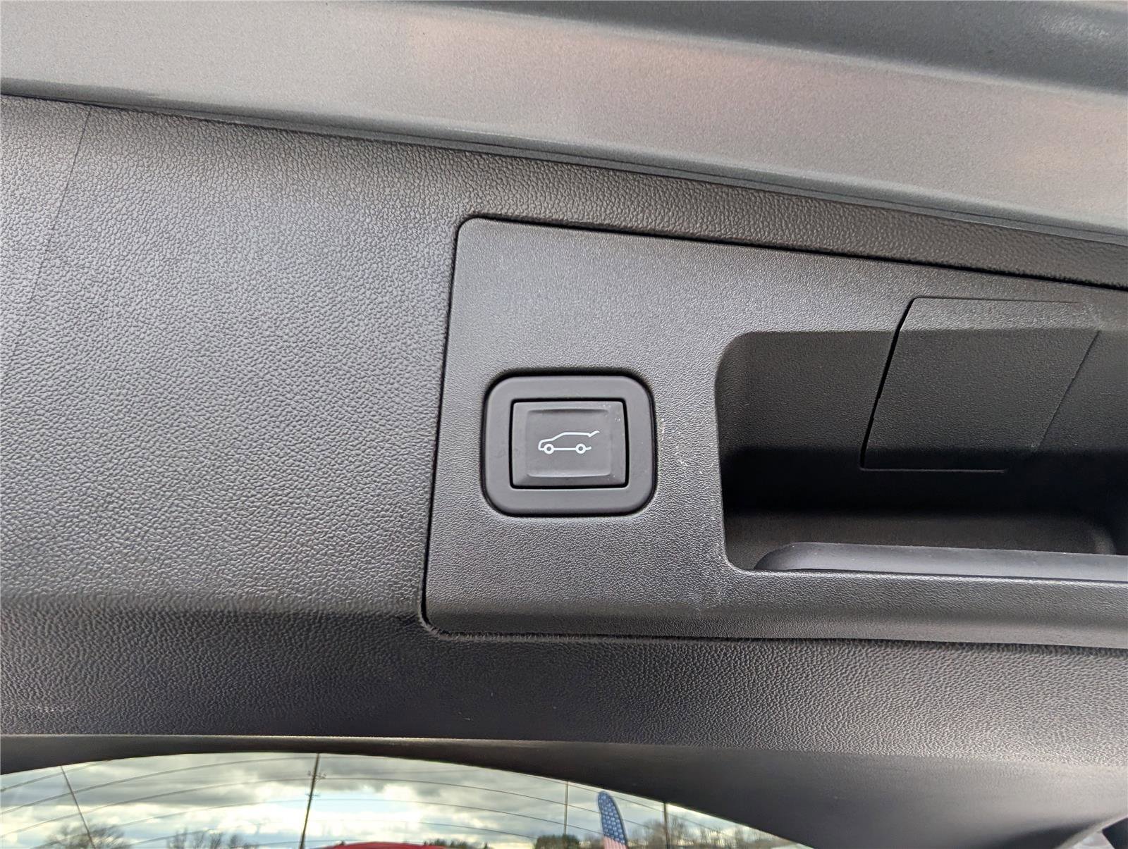 Used 2024 Cadillac XT5 Premium Luxury image 13