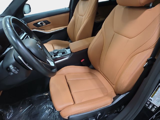Certified 2024 BMW 330i xDrive Sedan w/ Convenience Package AWD/4WD image 11