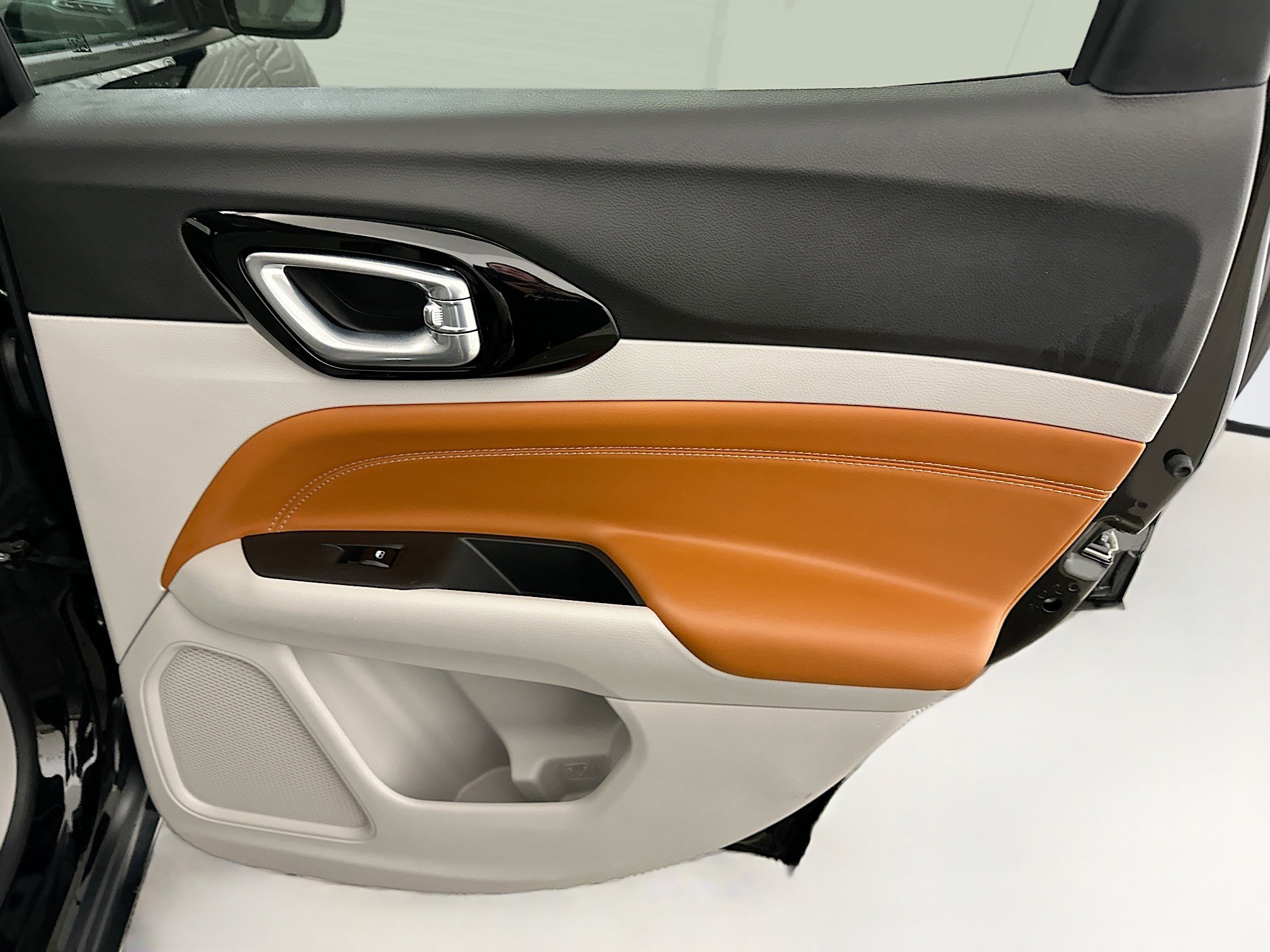 Used 2022 Jeep Compass Limited image 30