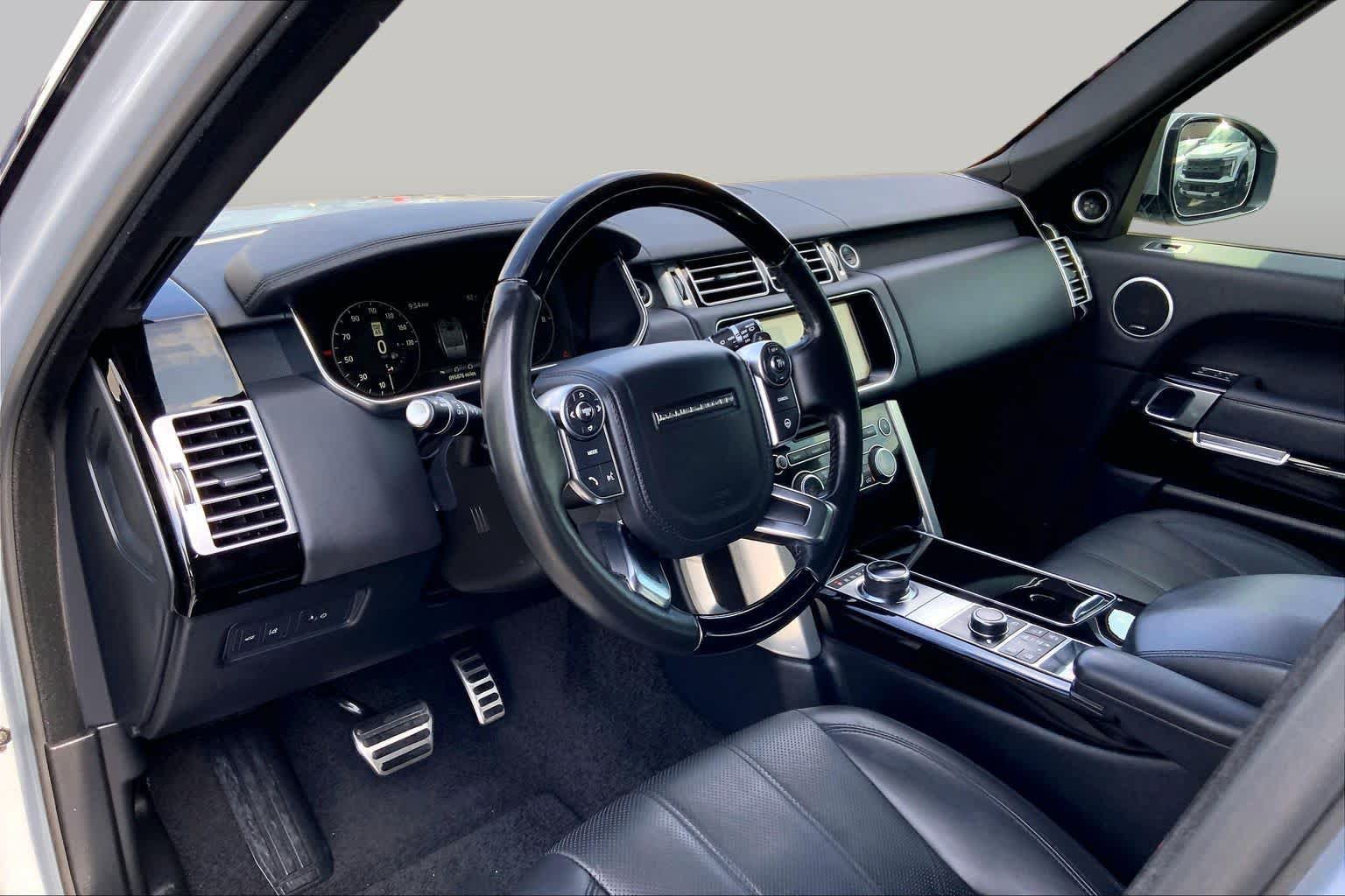 Used 2017 Land Rover Range Rover Supercharged AWD/4WD image 16