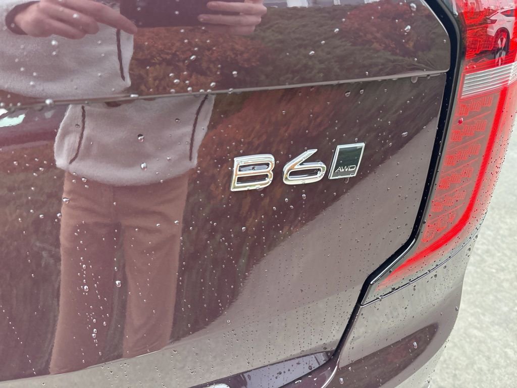 New 2026 Volvo XC90 B6 Plus w/ Protection Package Premier image 7