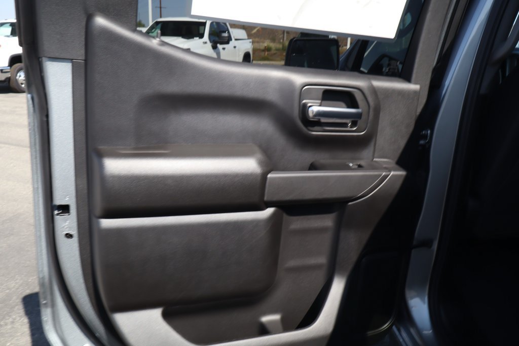 New 2026 Chevrolet Silverado 1500 Custom w/ LPO, Dark Essentials Package RWD image 31
