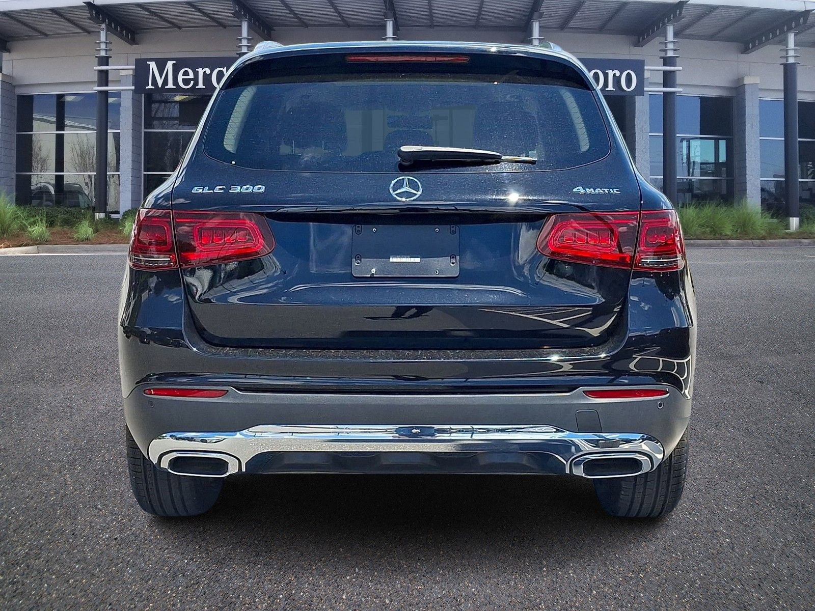 Used 2020 Mercedes-Benz GLC 300 4MATIC image 5