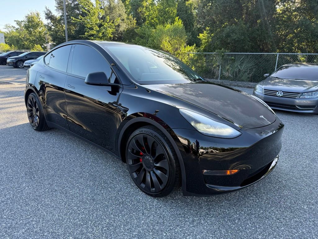 Used 2022 Tesla Model Y Performance AWD/4WD image 3