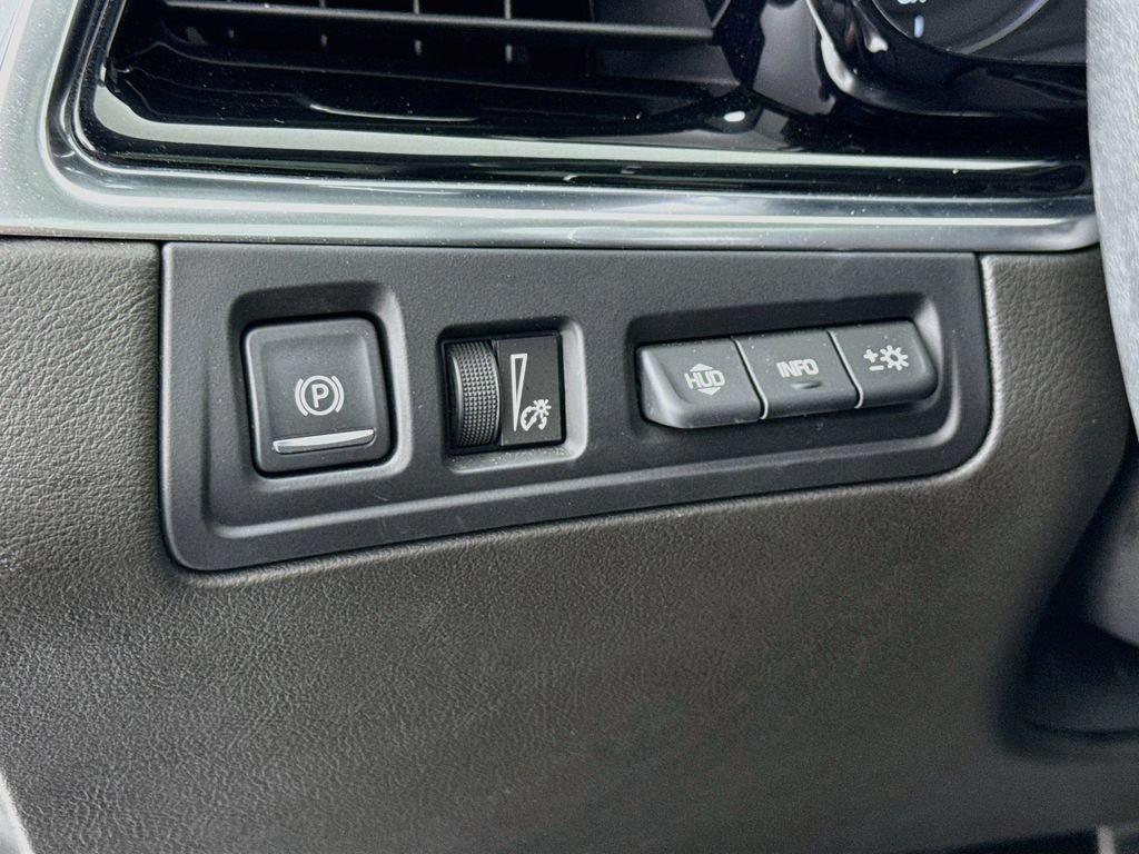 Used 2022 Cadillac XT6 Sport w/ Technology Package AWD/4WD image 14