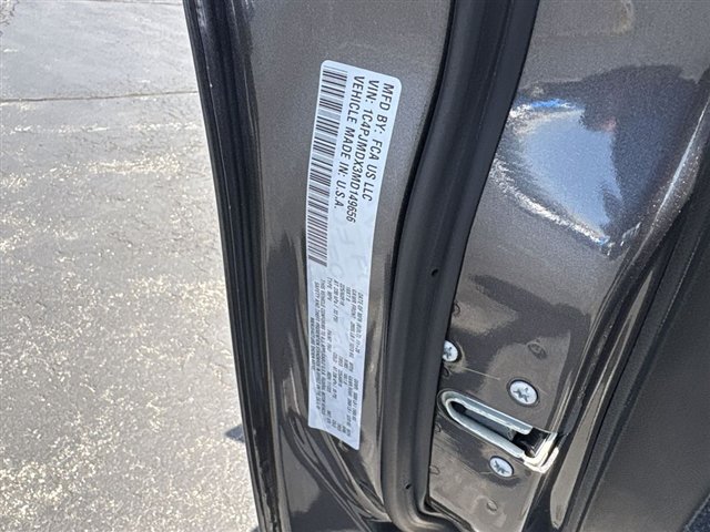 Used 2021 Jeep Cherokee Limited AWD/4WD image 33