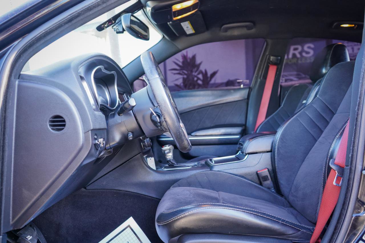 Used 2016 Dodge Charger SRT w/ Harman/Kardon Audio Group RWD image 7