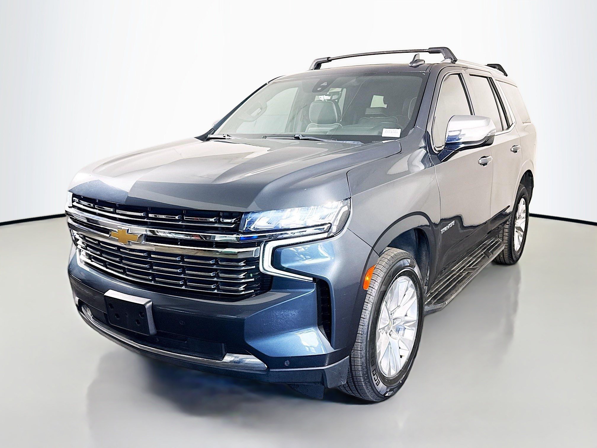 Used 2021 Chevrolet Tahoe Premier w/ Premium Package AWD/4WD image 4