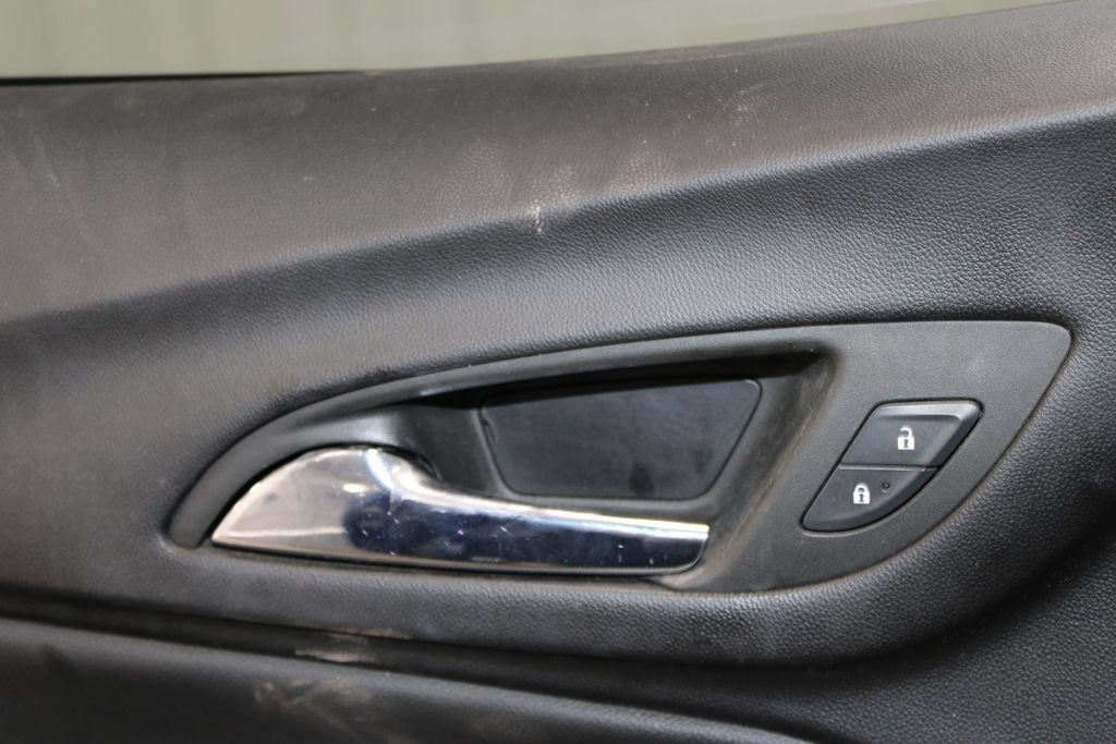 Used 2023 Chevrolet Equinox LT FWD image 21