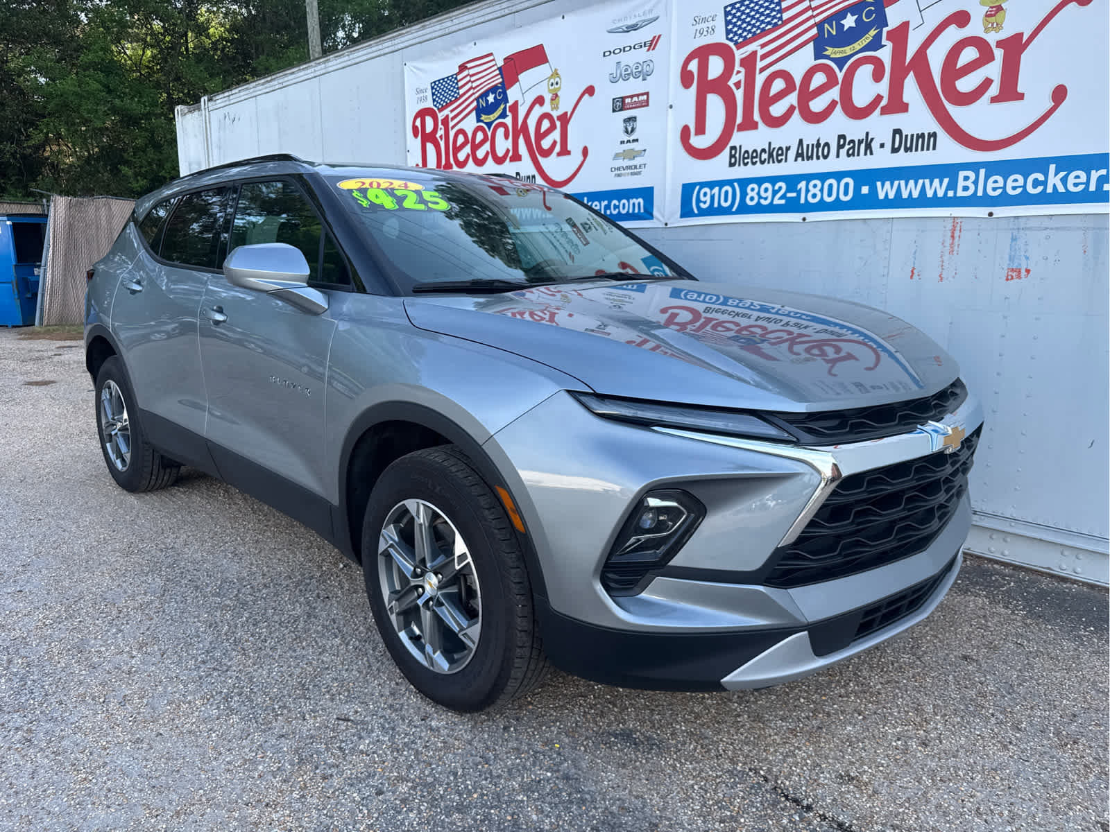 Certified 2024 Chevrolet Blazer LT w/ Convenience Package FWD image 2