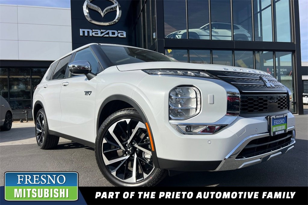 New 2025 Mitsubishi Outlander SE image 1